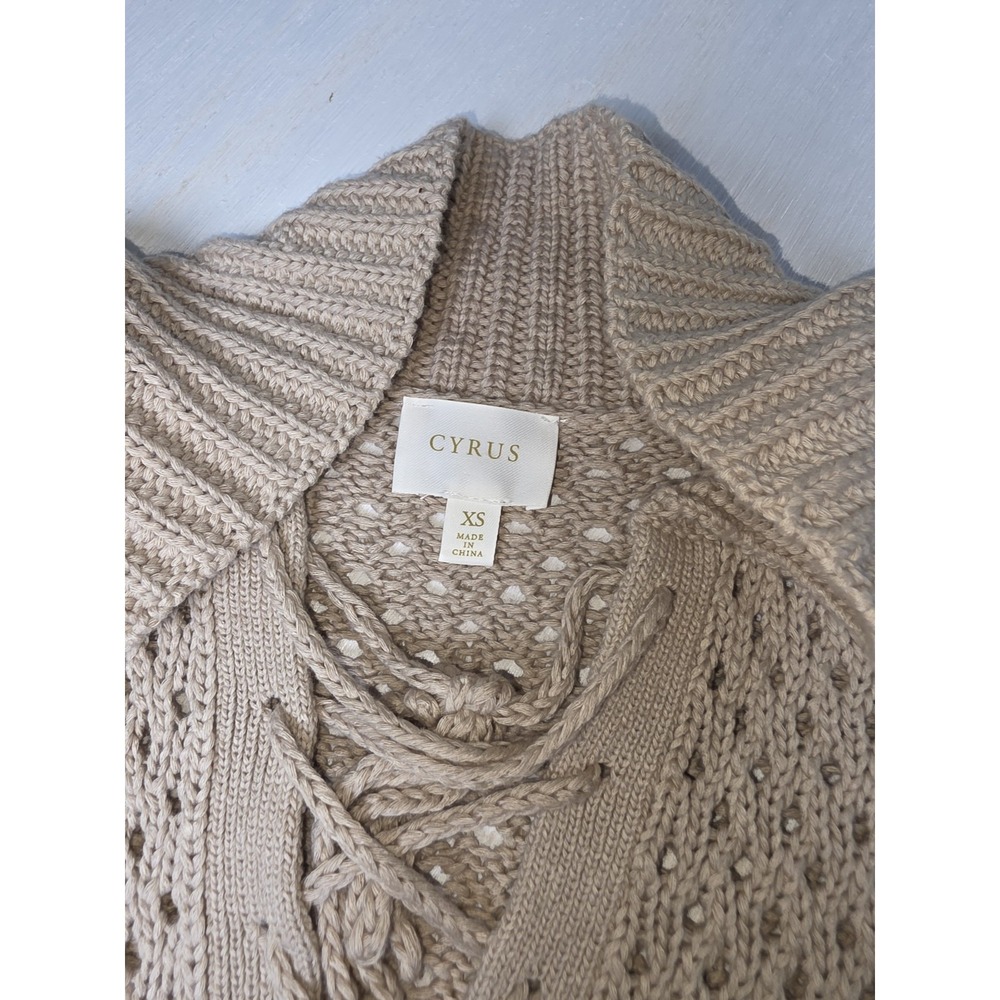 Cyrus NWT Extra SmallWomens Sweater Oatcooheat Color Lace Up Knit Soft Pullover